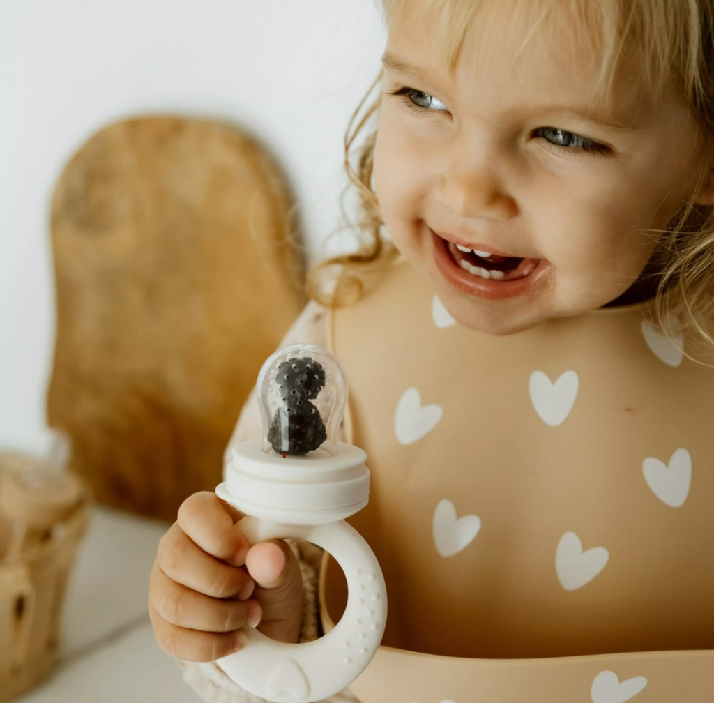 Grignoteuses pour bébé : le secret des mamans pour une diversification en douceur !