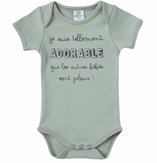 Body à message (manches courtes)- je suis tellement adorable que les autres bébés sont jaloux